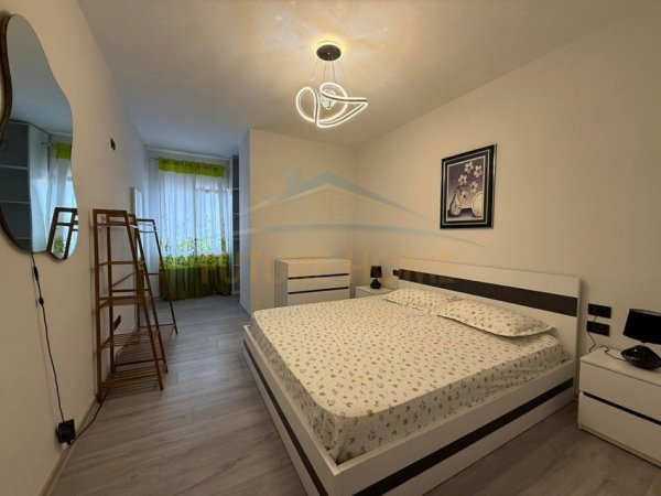 Tirane, jepet me qera apartament 1+1 Kati 7, (Unaza e Re)