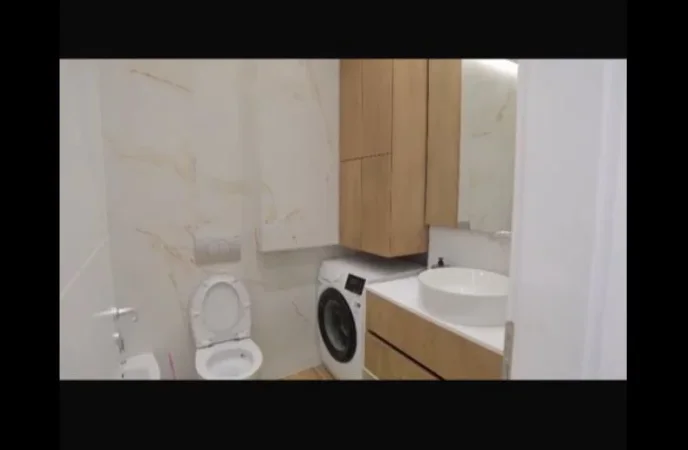 Tirane, jepet me qera apartament 1+1 Kati 6, 60 m² 550 € (FUSHA E AVIACIONIT)