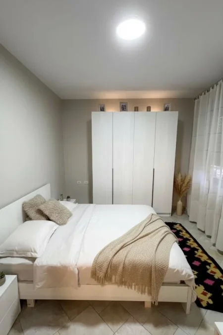 Tirane, jepet me qera apartament 1+1+Ballkon Kati 15, 60 m² 550 € (kostandin kristoforidhi)