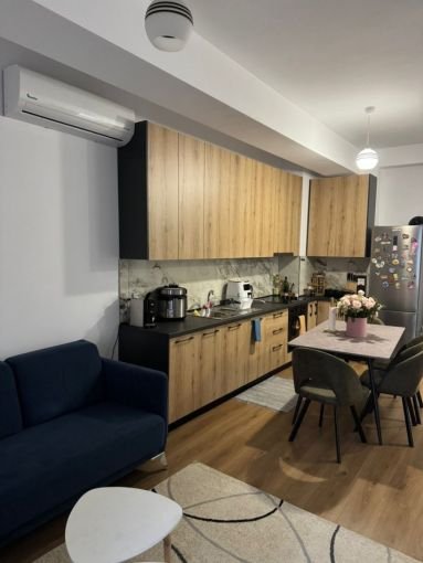 Tirane, jepet me qera apartament 1+1+Aneks+Ballkon Kati 3, 65 m² 400 € (rruga ali demi)