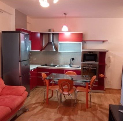 Tirane, jepet me qera apartament 1+1+Aneks+Ballkon Kati 4, 65 m² 550 € (rruga e kavajes , 21 dhjetori)