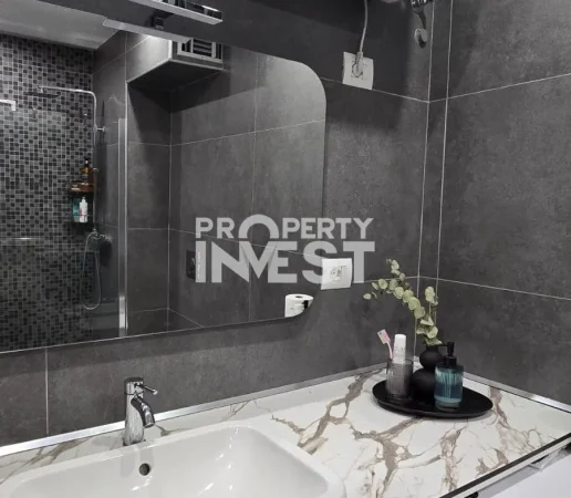 Tirane, jepet me qera apartament 1+1 Kati 5, 80 m² 520 € (Brryli)