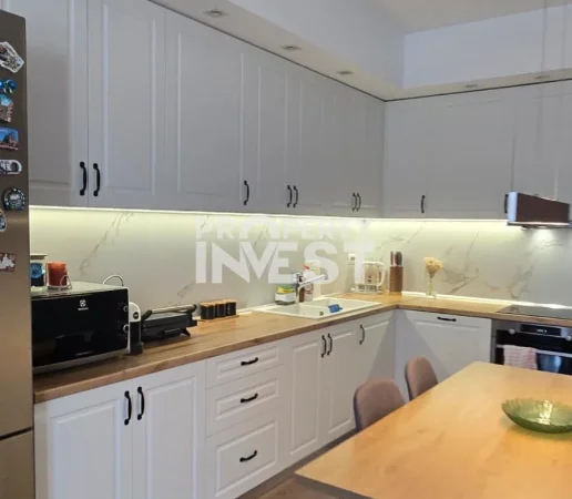 Tirane, jepet me qera apartament 1+1 Kati 5, 80 m² 520 € (Brryli)