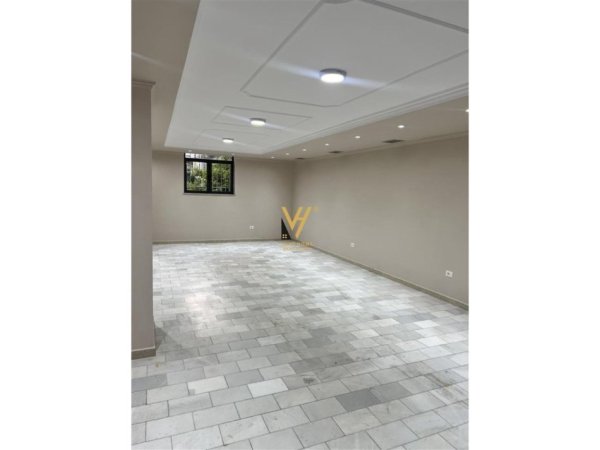 Tirane, jepet me qera dyqan Kati 0, 80 m² 650 € (VASIL SHANTO)