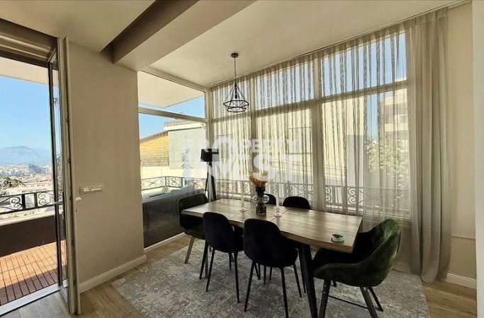 Tirane, shitet apartament 2+1 Kati 5, 150 m² 290.000 € (Xhamia e selites)