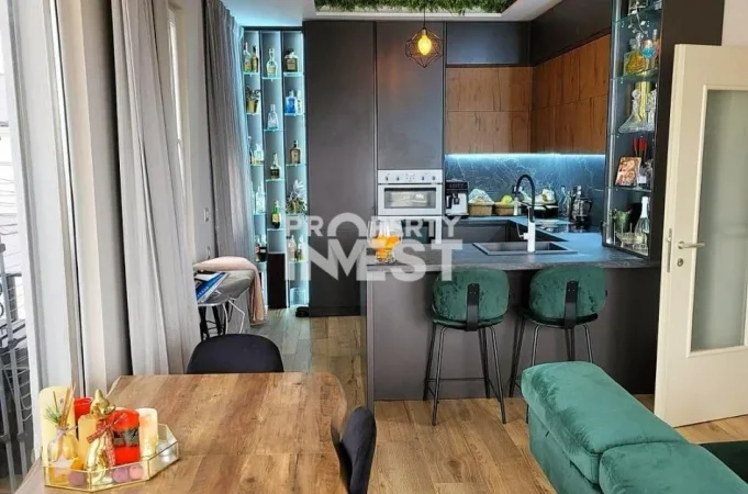Tirane, shitet apartament 2+1 Kati 5, 150 m² 290.000 € (Xhamia e selites)