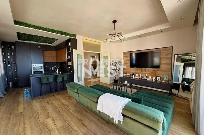 Tirane, shitet apartament 2+1 Kati 5, 150 m² 290.000 € (Xhamia e selites)