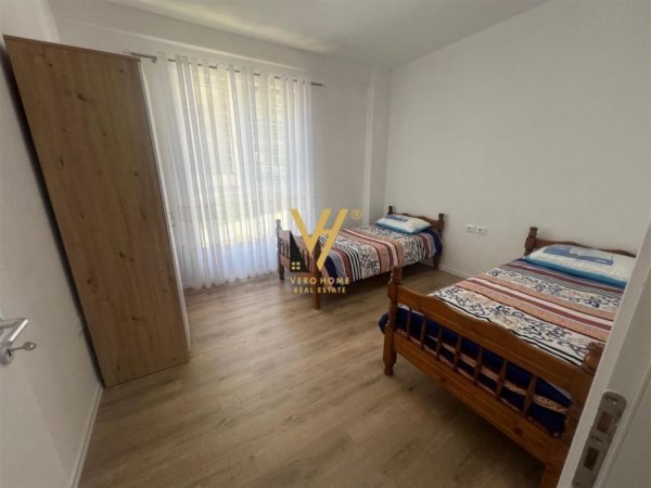Tirane, jepet me qera apartament 2+1+Ballkon Kati 2, 94 m² 450 € (PASKUQAN)