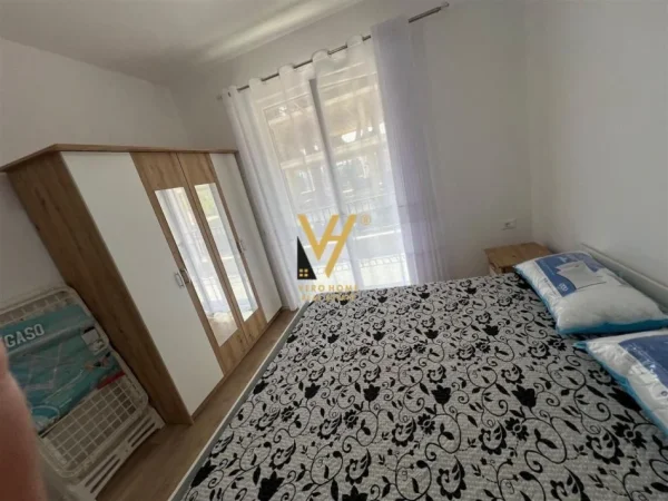 Tirane, jepet me qera apartament 2+1+Ballkon Kati 2, 94 m² 450 € (PASKUQAN)