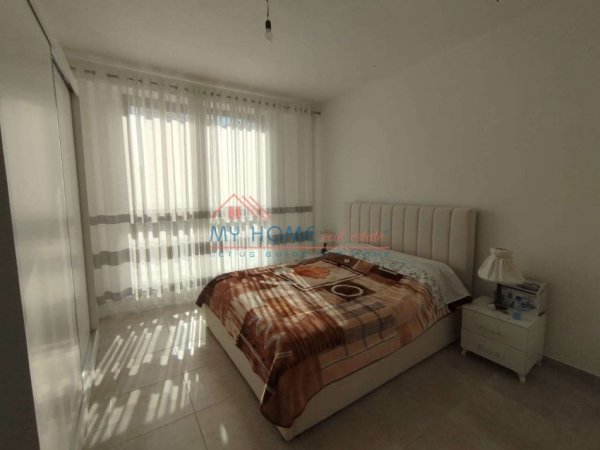 Tirane, jepet me qera apartament 2+1+Ballkon Kati 2, 93 m² 700 € 