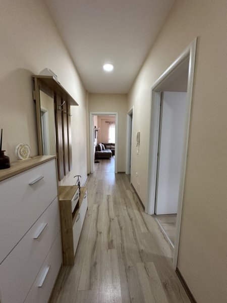 Tirane, jap me qera apartament 2+1+Ballkon Kati 2, 100 m² 700 €