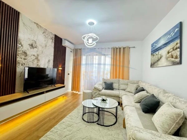 Tirane, shitet apartament 2+1+Ballkon Kati 9, 79 m² 155.000 € (Unaza e Re , Tirane)