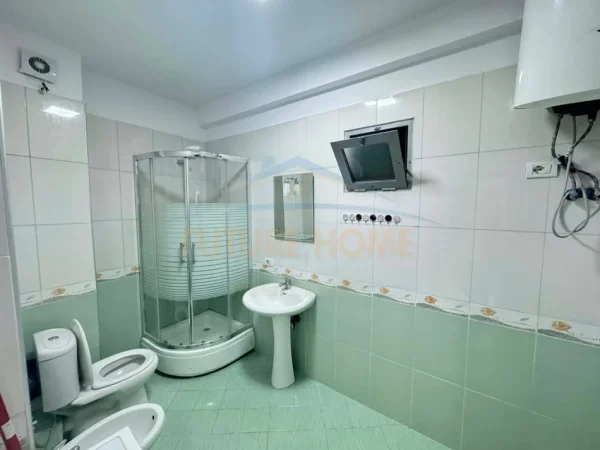 Tirane, shitet apartament 2+1+Ballkon Kati 9, 79 m² 155.000 € (Unaza e Re , Tirane)