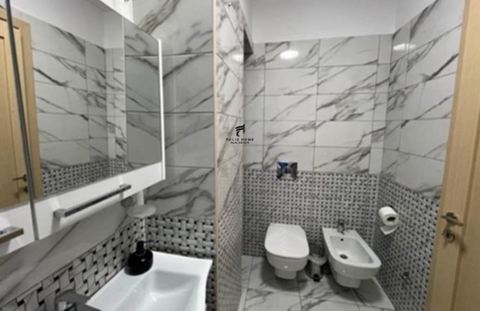 Tirane, jepet me qera apartament 2+1 Kati 2, 94 m² 600 € (KOPSHTI BOTANIK)