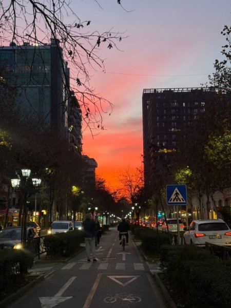 Tirane, shitet apartament 4+1 Kati 16, 1.127 m² 1.500.000 € (Rruga e Kavajes)