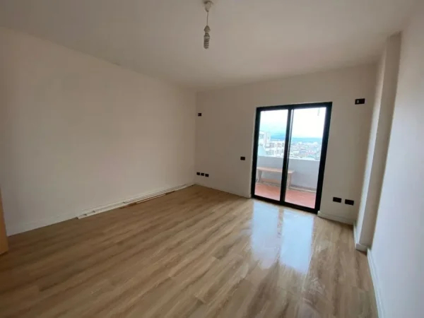 Durres, shitet apartament 1+1+Aneks+Ballkon Kati 10, 82 m² 114.000 € (TREGU FSHATAR) DURRES