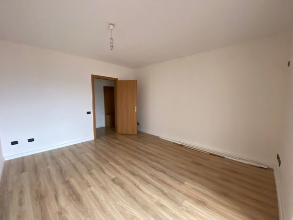 Durres, shitet apartament 1+1+Aneks+Ballkon Kati 10, 82 m² 120.000 € (TREGU FSHATAR)