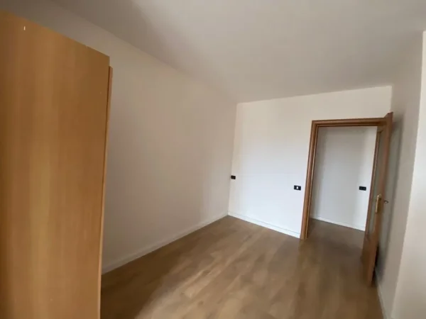 Durres, shitet apartament 1+1+Aneks+Ballkon Kati 10, 82 m² 114.000 € (TREGU FSHATAR) DURRES