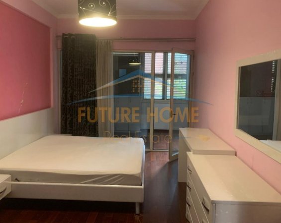 Shitet, Apartament 2+1+2+Post Parkimi, Rruga Marko Bocari