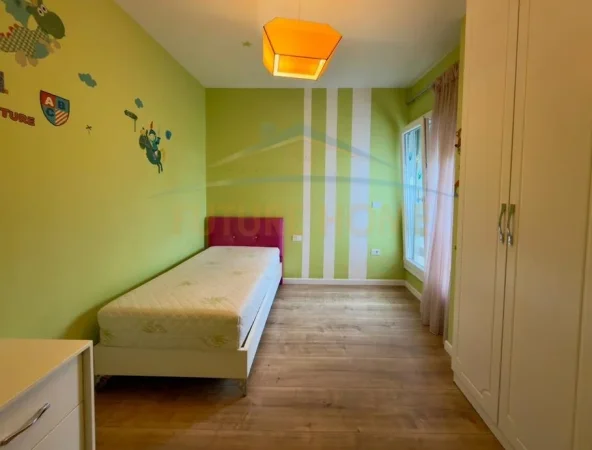 Qera, Apartament 3+1+2+2 Poste Parkimi