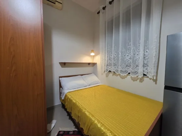 Tirane, jepet me qera garsonier Kati 2,  (Rruga e Kosovareve)