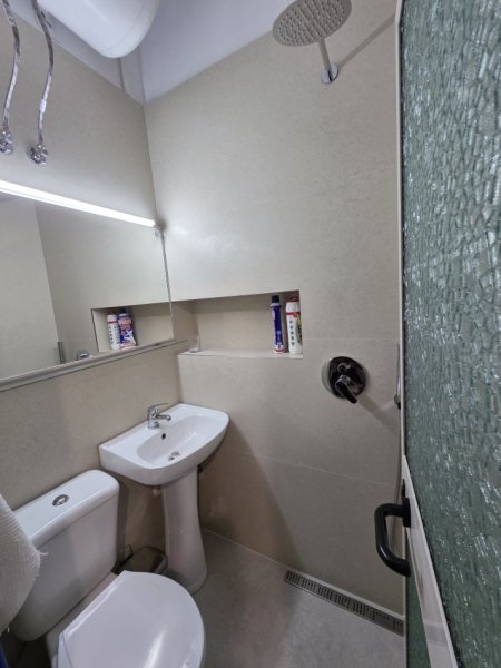 Tirane, jepet me qera garsonier Kati 2, 28 m² 400 € (Rruage Kosovareve)