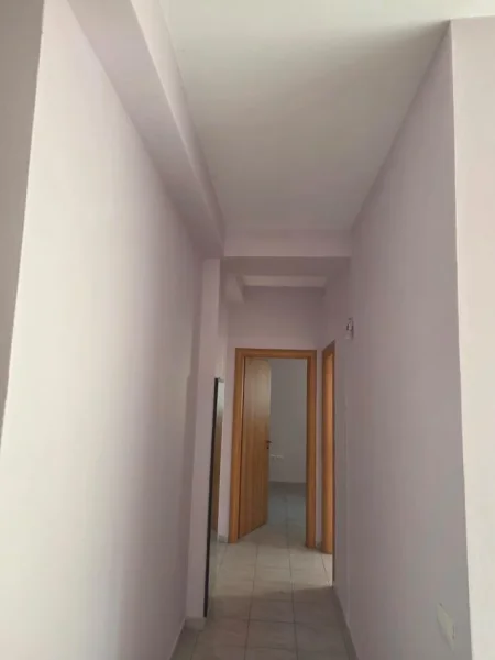 Tirane, shitet apartament 2+1 Kati 1, 100 m² 155.000 € (Kopshtit Zoologjik)