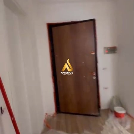 Tirane, jepet me qera apartament 1+1+Ballkon Kati 2, 70 m² 500 € (SOKRAT MIHO)