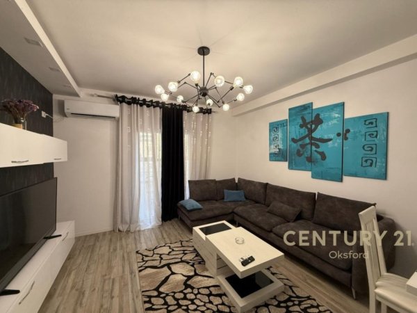 Tirane, jepet me qera apartament 1+1 Kati 1, 65 m² 600 € 