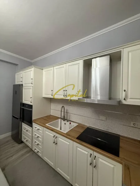 Tirane, shitet apartament 1+1 Kati 3, 63 m² 170.000 € (RRUGA E KAVAJES)