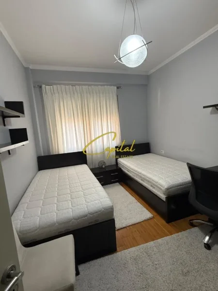 Tirane, shitet apartament 1+1 Kati 3, 63 m² 170.000 € (RRUGA E KAVAJES)