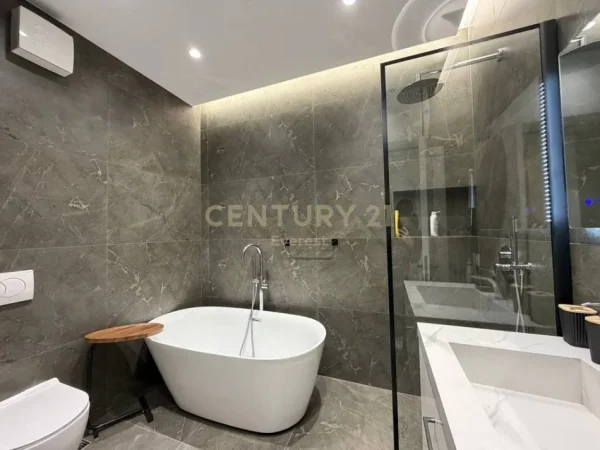 Tirane, jepet me qera apartament 1+1 Kati 5, 