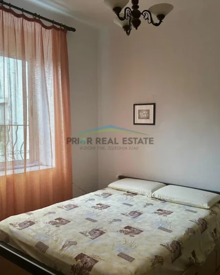 Tirane, shitet apartament 1+1 Kati 2, 70 m² 17.000.000 ALL (Rruga e Durresit)