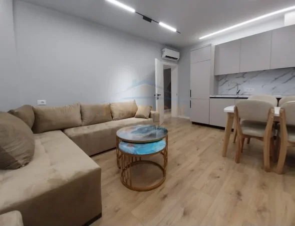 Qira, Apartament 1+1, Unaza e Re, prane Vila L, Tirane