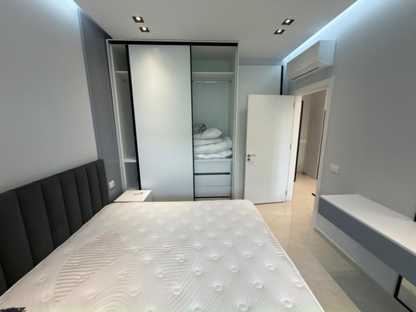 Tirane, jepet me qera apartament 1+1 Kati 4, 500 € 