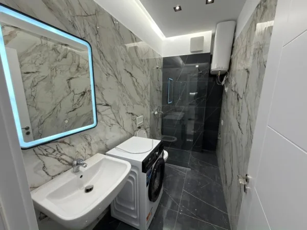 Tirane, jepet me qera apartament 1+1 Kati 4, 500 € 