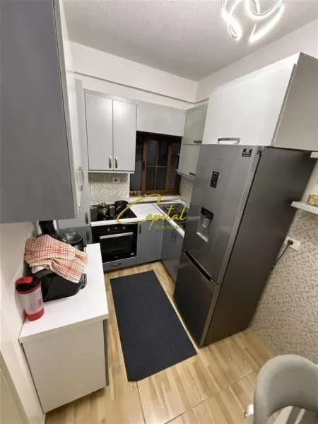 Tirane, jepet me qera Vile 2 Katshe Kati 2, 150 m² 900€ (5 MAJI)