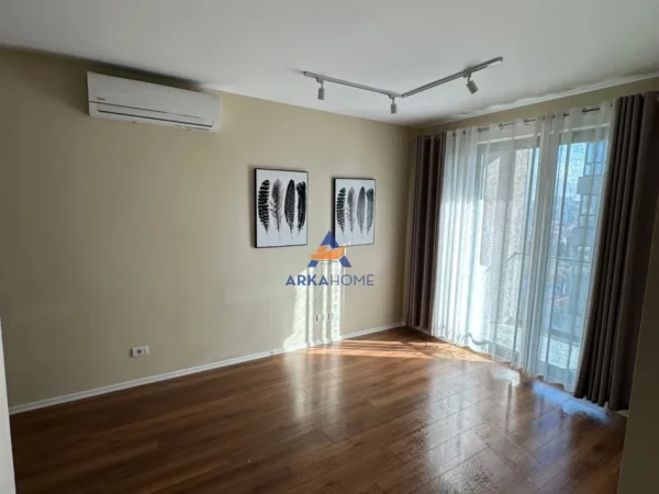 Tirane, jepet me qera apartament 2+1+Ballkon Kati 7, 80 m² 500 € 