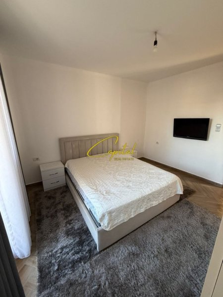 Tirane, jepet me qera apartament 2+1 Kati 1, 75 m² 500 € (5 MAJI)