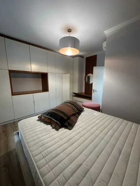 Tirane, jepet me qera shtepi 2+1+Ballkon Kati 0, 90 m² 600 € (Don Bosko)