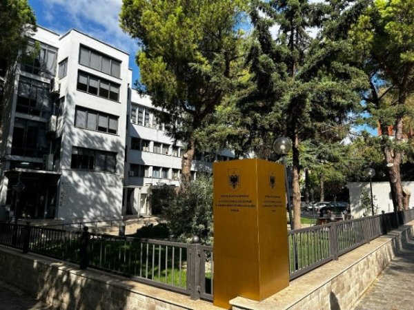 Tirane, ofroj Sherbime Ligjore dhe Avokatie