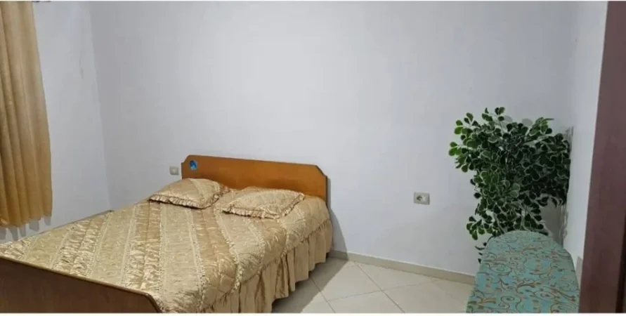 Tirane, jepet me qera apartament 1+1 Kati 3, 60 m² (Siper Shkolles se Bashkuar,Pran Shkolles Bajram Curri)