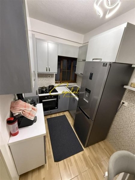 Tirane, jepet me qera apartament 2+1 Kati 2, 75 m² 500 € (5 MAJI)