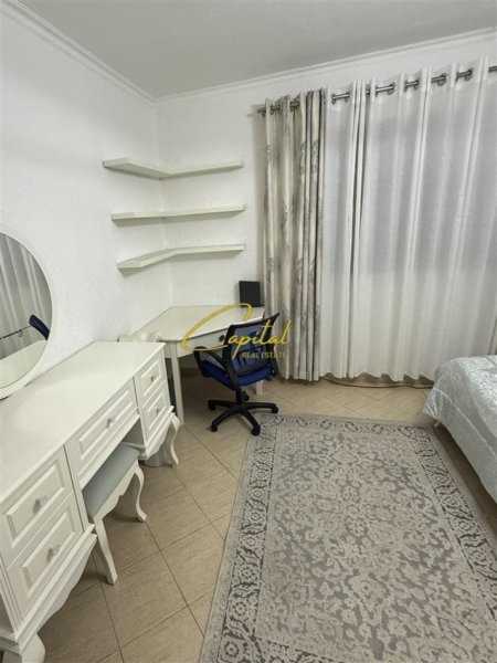 Tirane, jepet me qera apartament 2+1 Kati 2, 75 m² 500 € (5 MAJI)