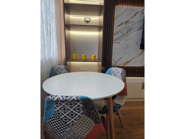 Tirane, jepet me qera apartament 2+1 Kati 2, 80 m² 850 € (rruga e kavajes)