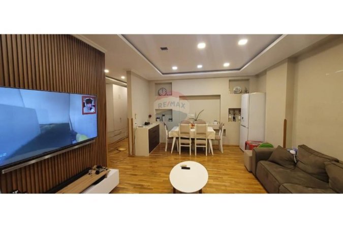 Tirane, shitet apartament 2+1 Kati 4, 89 m² 85.000 € (Bulevardi Blu, Kamëz(ID: 530291006-518)