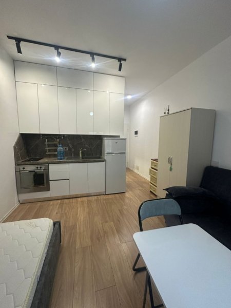 Tirane, jepet me qera garsonier 1+1 Kati 6, 30 m² 300 € (Ali Demi)