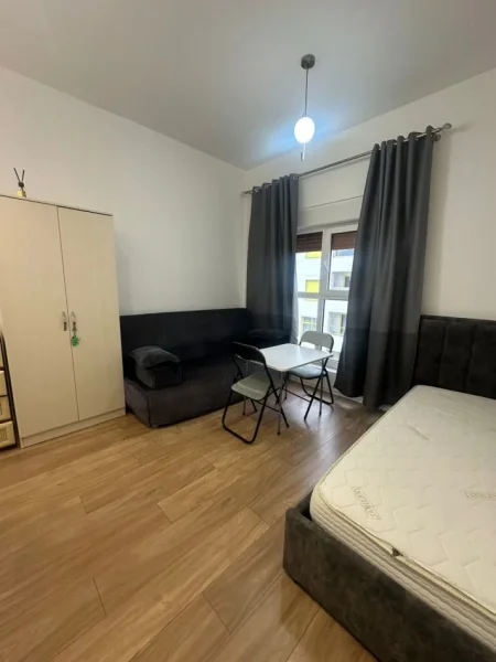 Tirane, jepet me qera garsonier 1+1 Kati 6, 30 m² 300 € (Ali Demi)