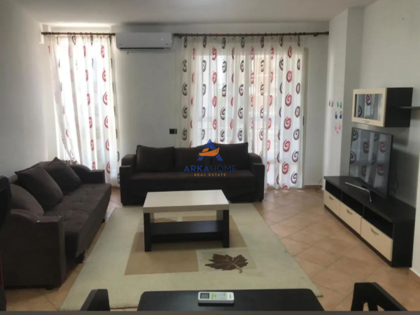Tirane, jepet me qera apartament 1+1+Ballkon Kati 5, 72 m² 700 € 