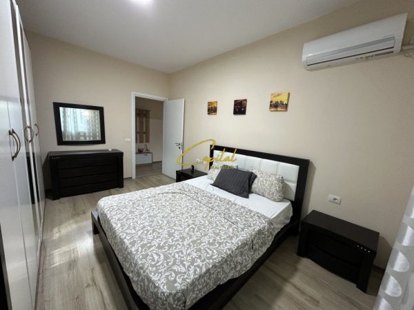Tirane, jepet me qera apartament 2+1 Kati 2, 100 m² 700 € (LIQENI I THATE)